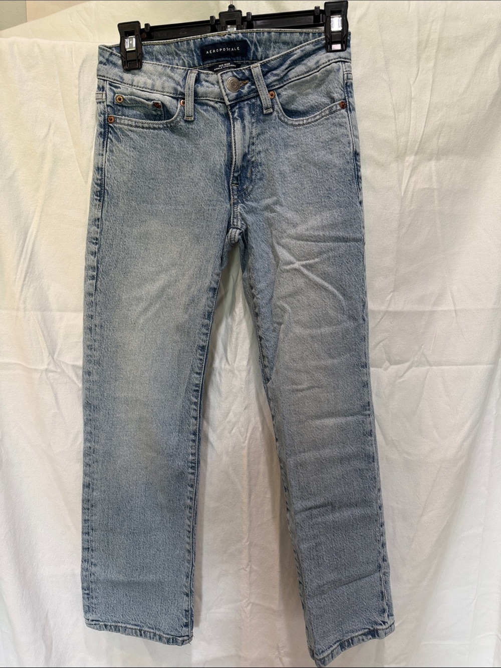 Aeropostale Women’s Light Blue Straight Jeans